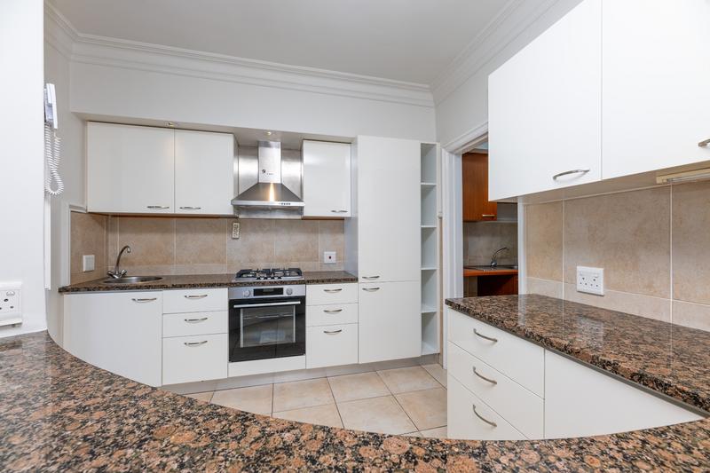 3 Bedroom Property for Sale in Sea Point Western Cape